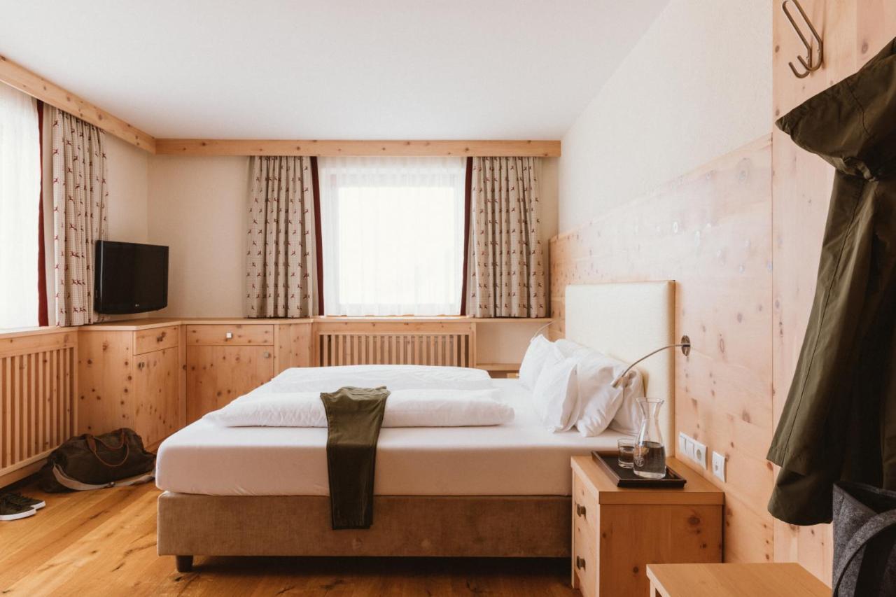 Gartenhotel Linde 4 Sterne Superior Ried im Oberinntal Luaran gambar