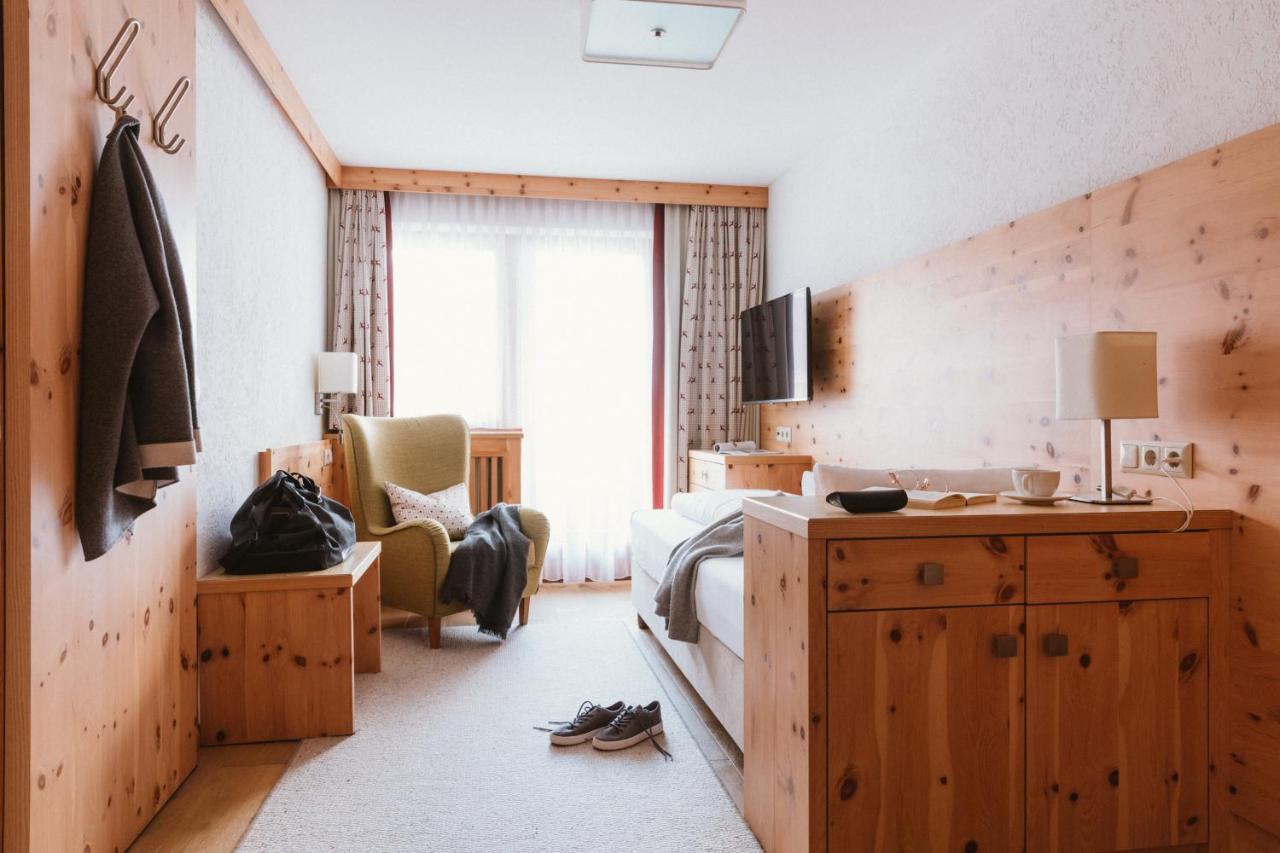 Gartenhotel Linde 4 Sterne Superior Ried im Oberinntal Luaran gambar